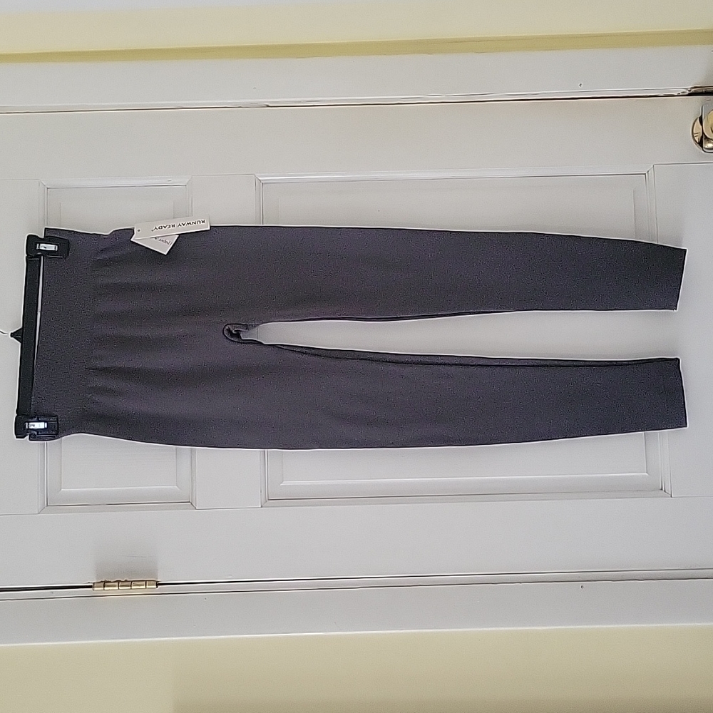 NWT RUNWAY READY Grey Leggings